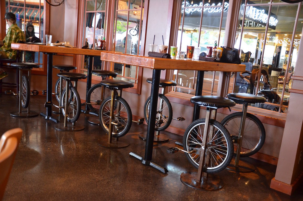 We found a cool bicycle theme bar and restaurant with the help of our good friend Dan Plummer and his fiancé Diane.