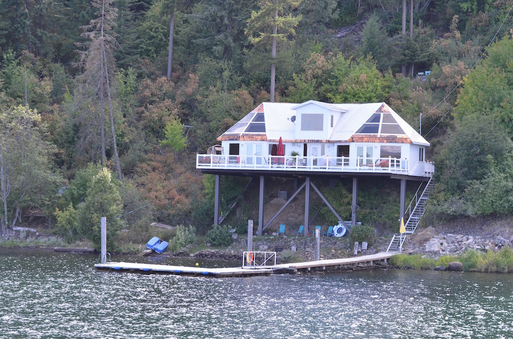 Some beautiful homes on this lake for sure!