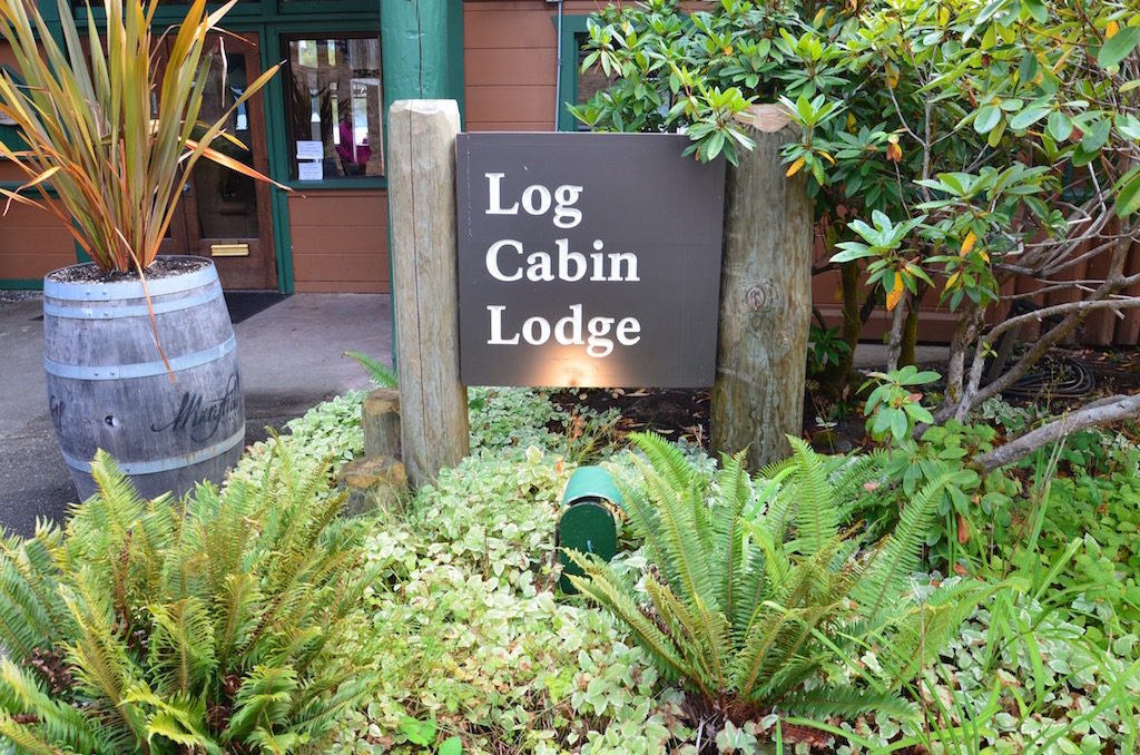 We found this cute lodge up there too; The Log Cabin Lodge.