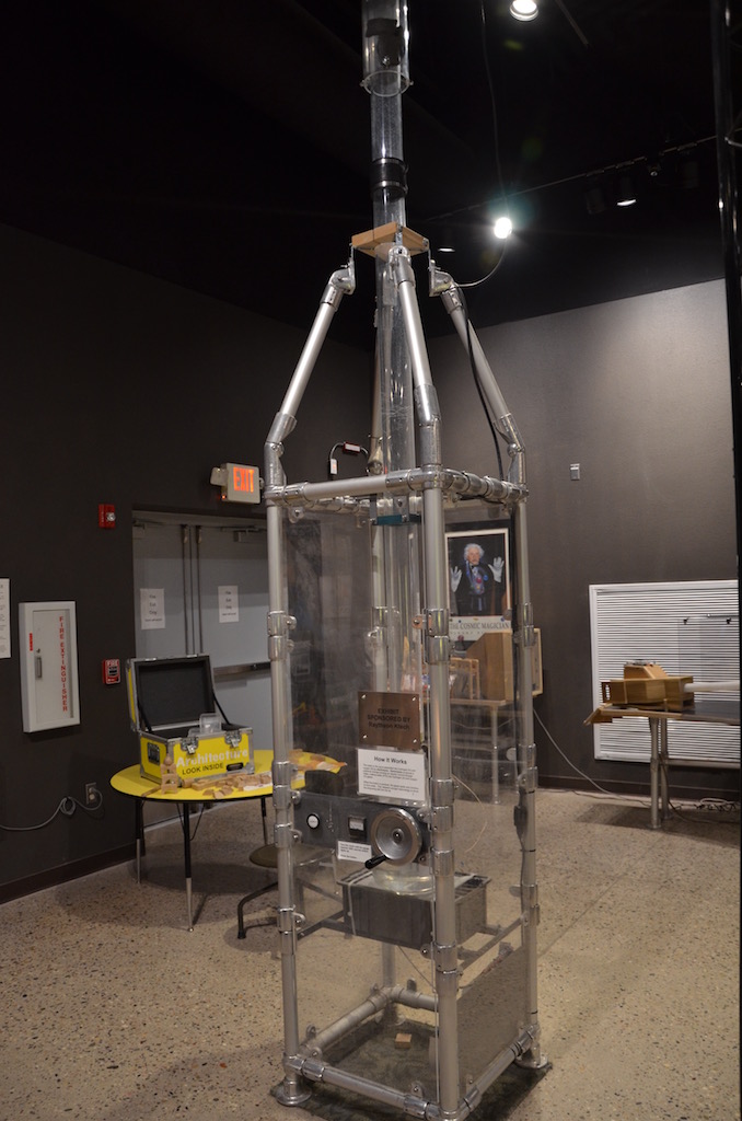 One of their hands on exhibits; very interesting. It separates the hydrogen from the water by a hand cranked electrical generator to make a small explosion to shoot the ping pong ball up the tube.
